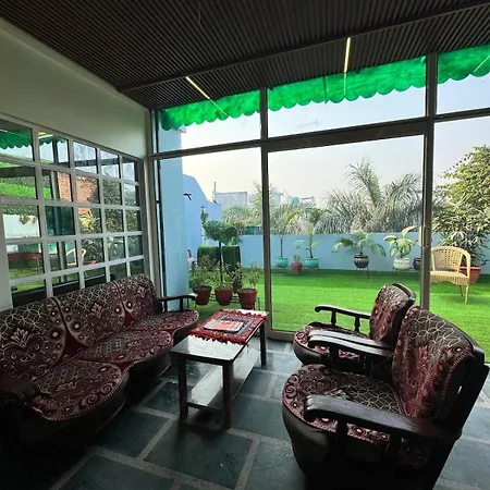 Ranaut Villa
